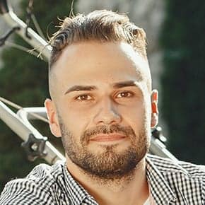 Kyle Jones team member of artificial grass olathe